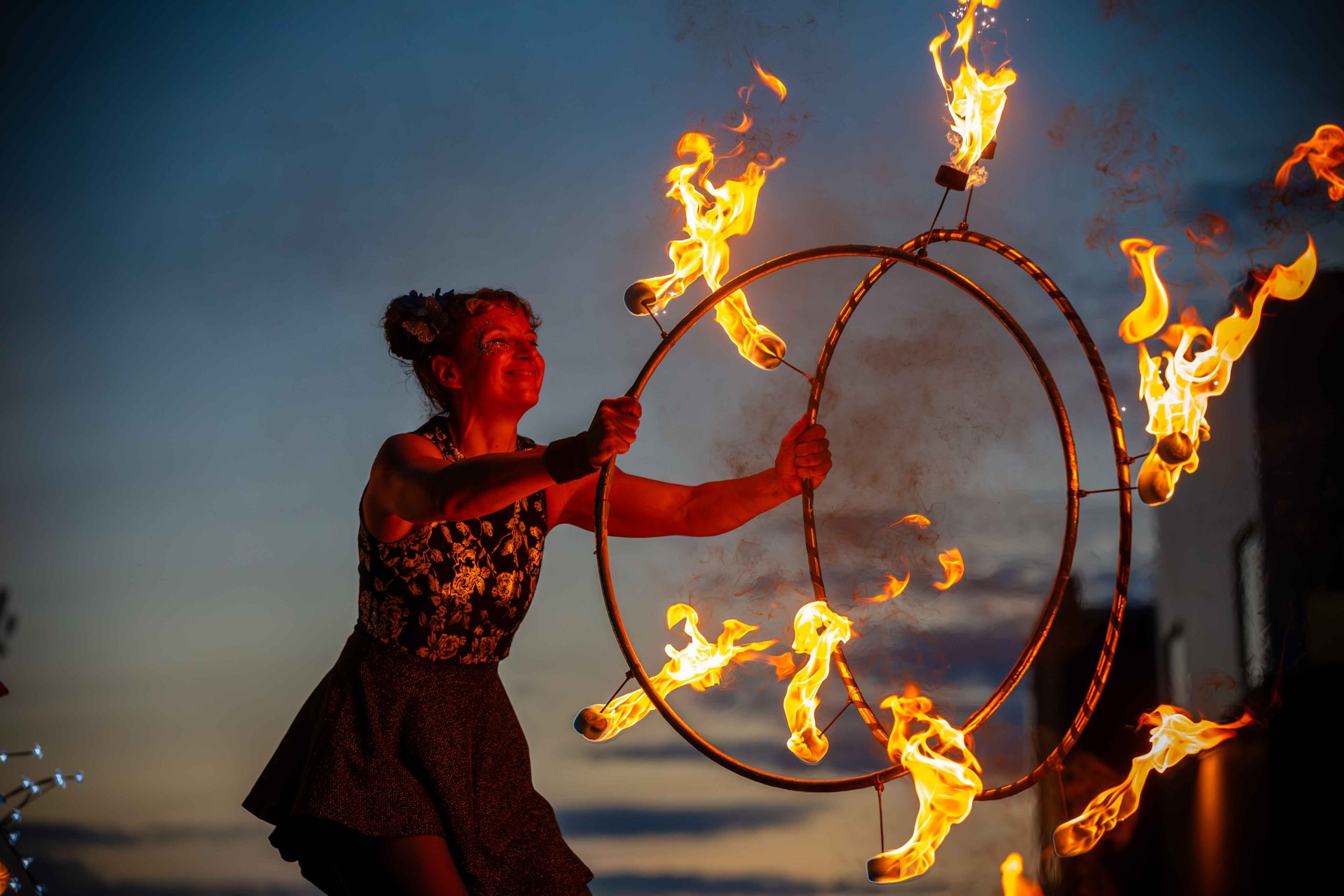 Animation et spectacle de cirque opter pour des artistes flexibles pour enthousiasmer votre audience